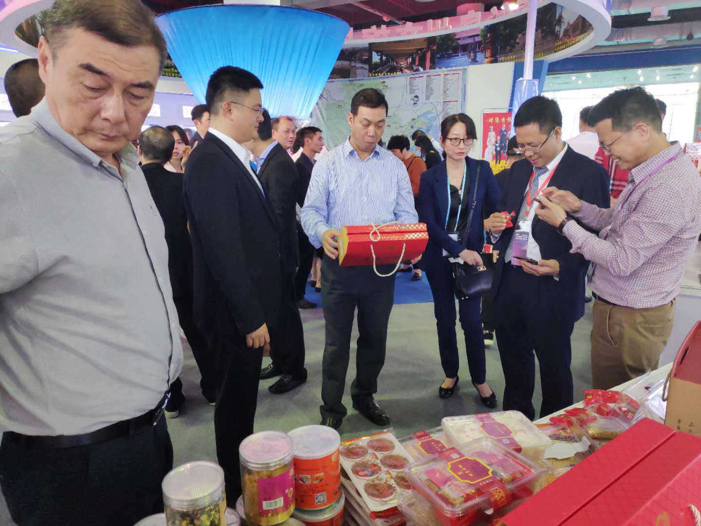 Yongjia Food Trade Co., Ltd. participated in Haisi Expo with the gift of 